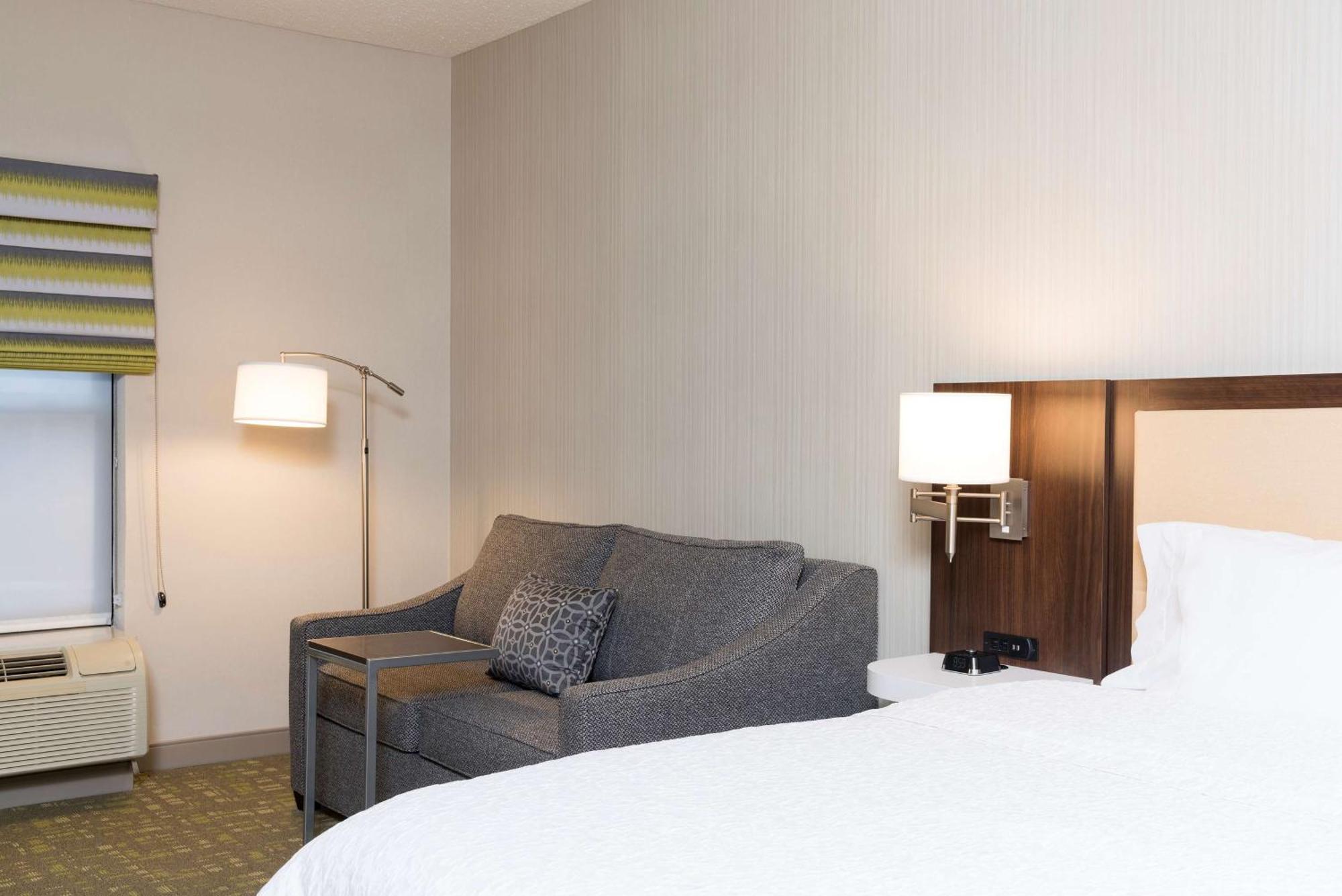 Okemos Hampton Inn & Suites East Lansing מראה חיצוני תמונה
