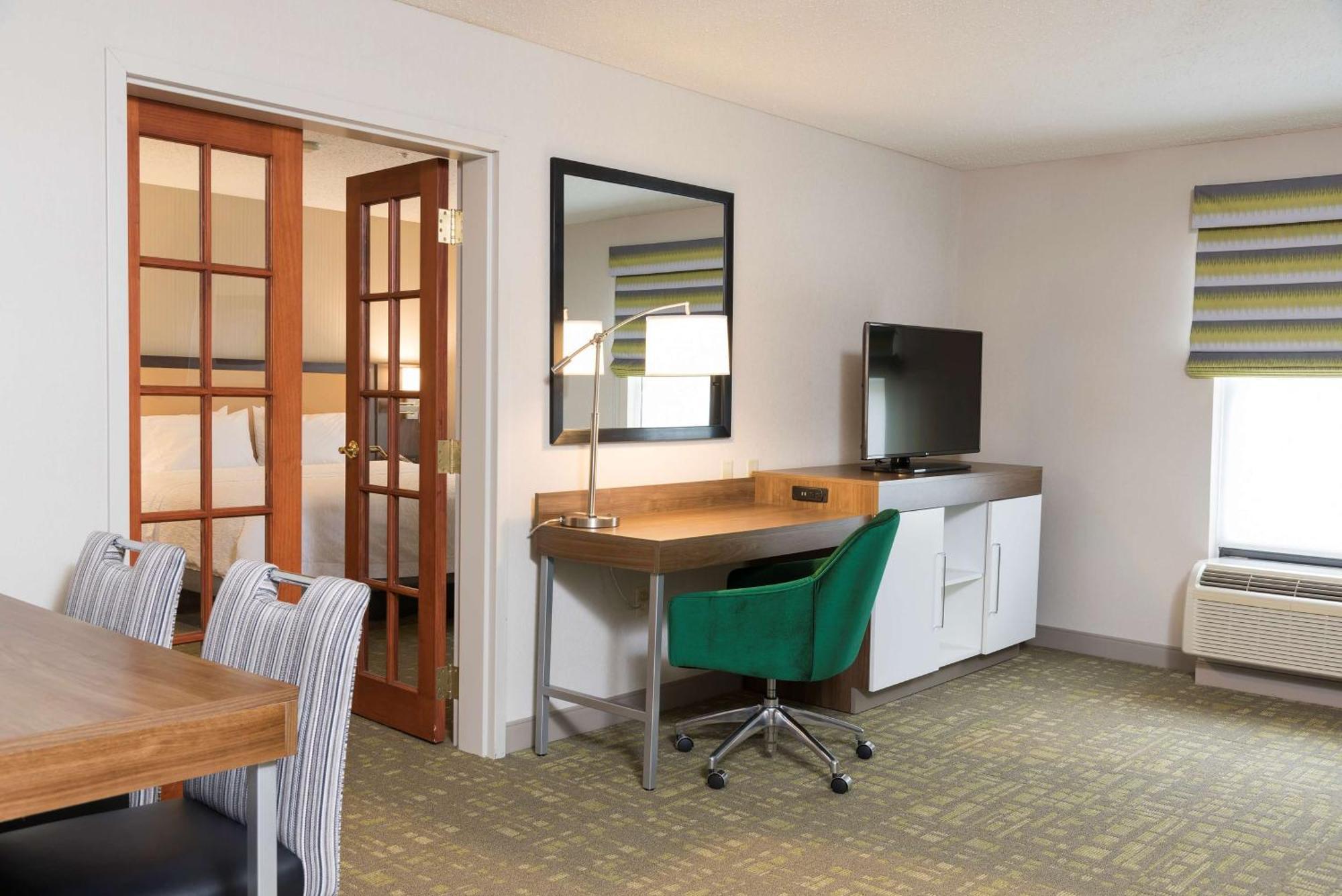 Okemos Hampton Inn & Suites East Lansing מראה חיצוני תמונה