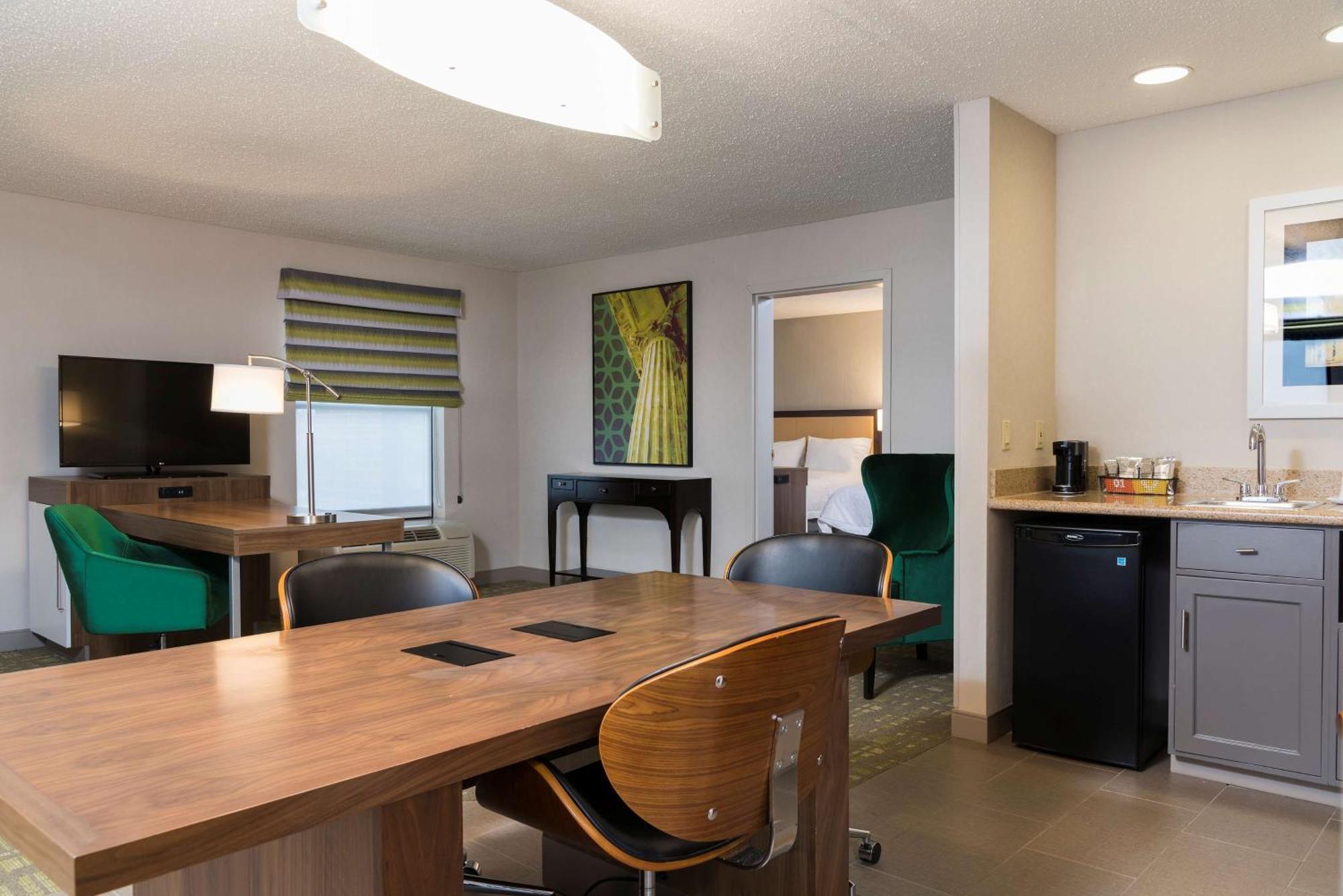 Okemos Hampton Inn & Suites East Lansing מראה חיצוני תמונה