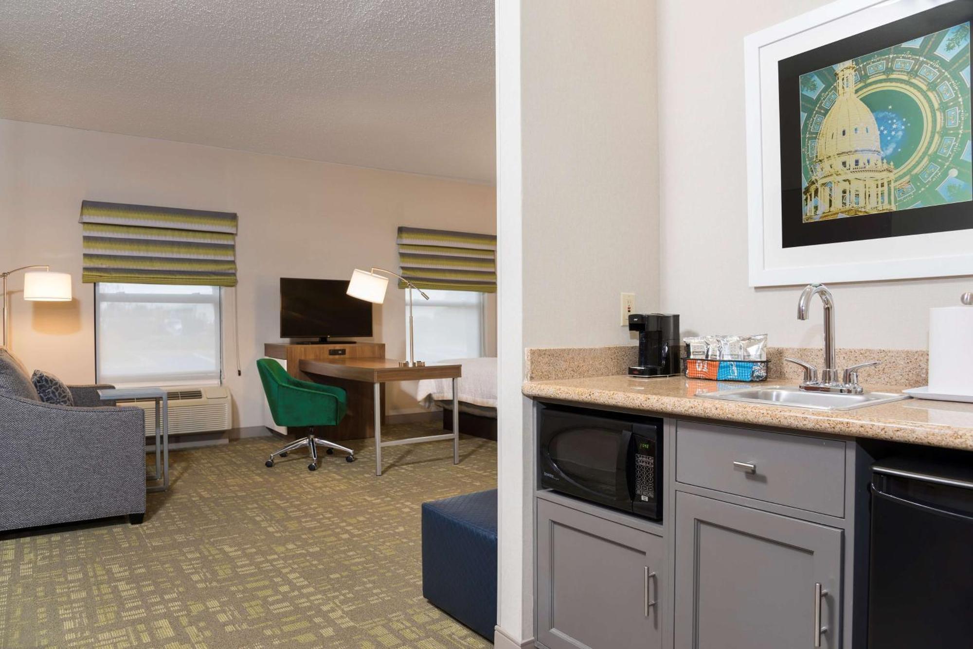 Okemos Hampton Inn & Suites East Lansing מראה חיצוני תמונה