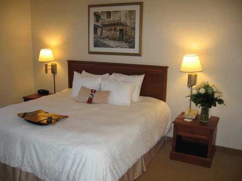 Okemos Hampton Inn & Suites East Lansing מראה חיצוני תמונה